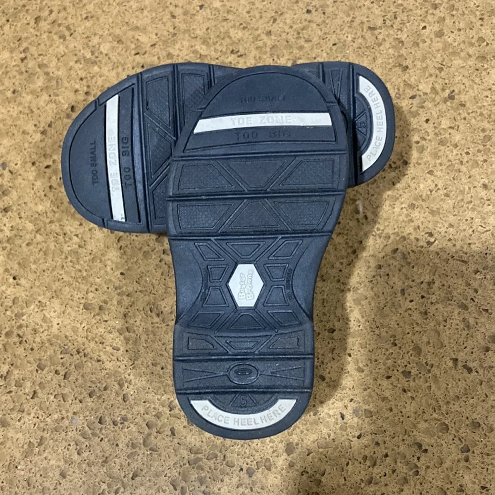 Buster Brown Black Toe Zone Baby or New Walker Size 5 Like New